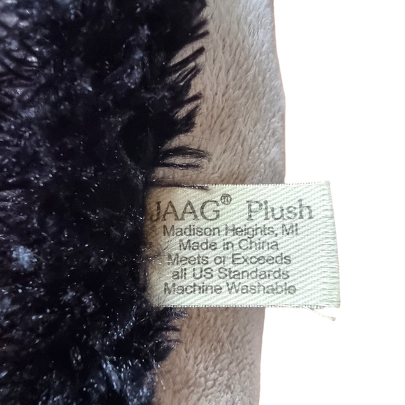JAAG Soft Pillow Plush Dog 3D Black Lab Puppy With Fluffy Trim - Picture 5 of 8